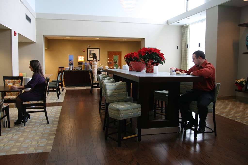 Hampton Inn & Suites Wilkes-Barre Restaurante foto